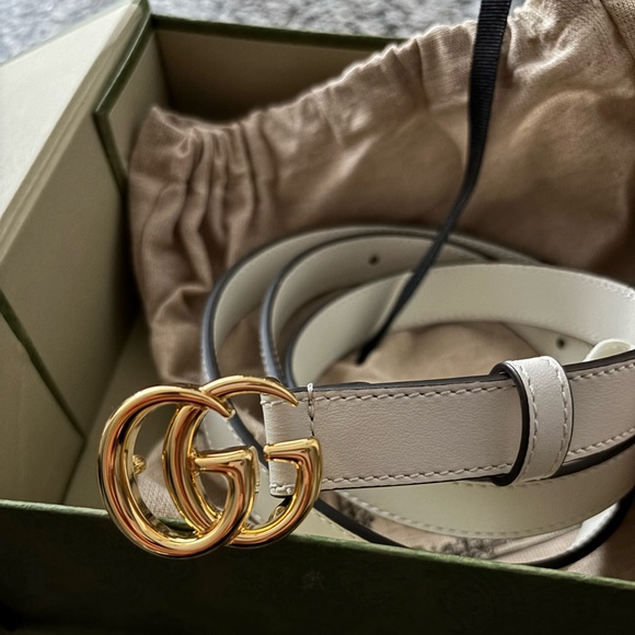 Gucci GG Marmont thin belt with shiny buckle - Picture 1 of 3